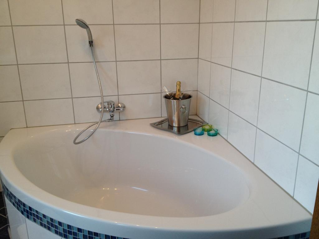 Haus Zur Therme Bad Mitterndorf Δωμάτιο φωτογραφία